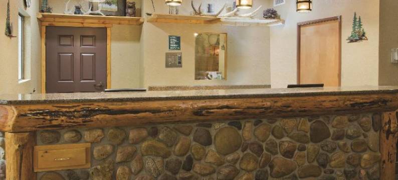 河滨贝斯特韦斯特优质套房酒店(Best Western Plus Riverfront Hotel and Suites)图片