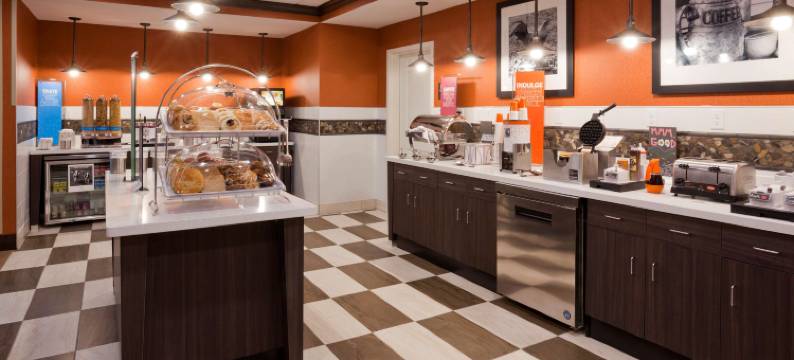 明尼阿波利斯布卢明顿西欢朋酒店(Hampton Inn Minneapolis Bloomington West)图片