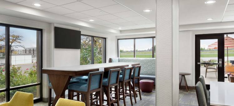 密尔沃基-布鲁克菲尔德欢朋酒店(Hampton Inn Milwaukee/Brookfield)图片