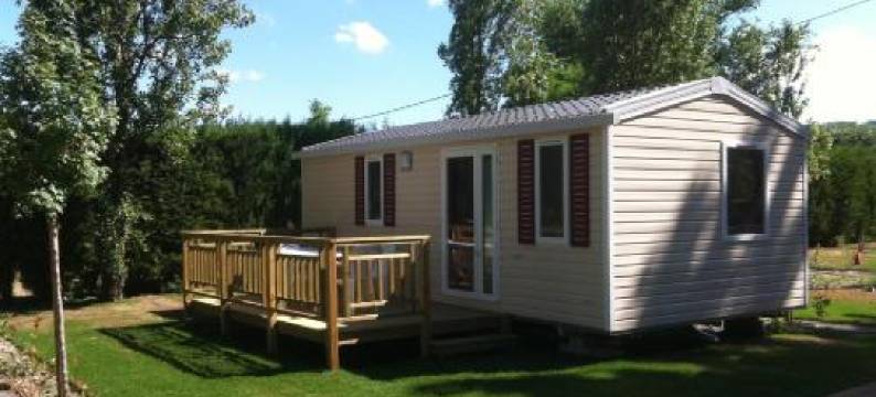 孔德里约河岸西布卢正式营地(Camping Officiel Siblu les Rives de Condrieu)图片