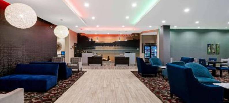 塔斯卡卢萨麦克法兰拉昆塔温德姆酒店(La Quinta by Wyndham Tuscaloosa McFarland)图片