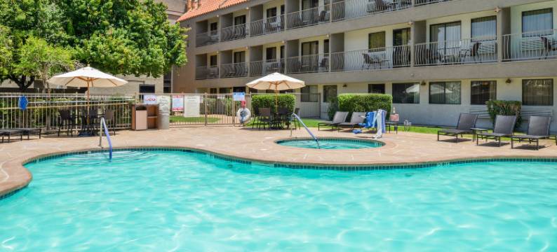 棕榈沙漠智选假日酒店(Holiday Inn Express PALM DESERT by IHG)图片