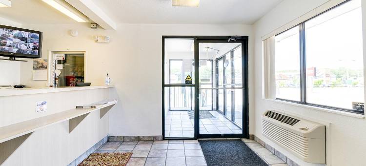 OYO南本德-校区酒店(OYO Hotel South Bend - Campus)图片