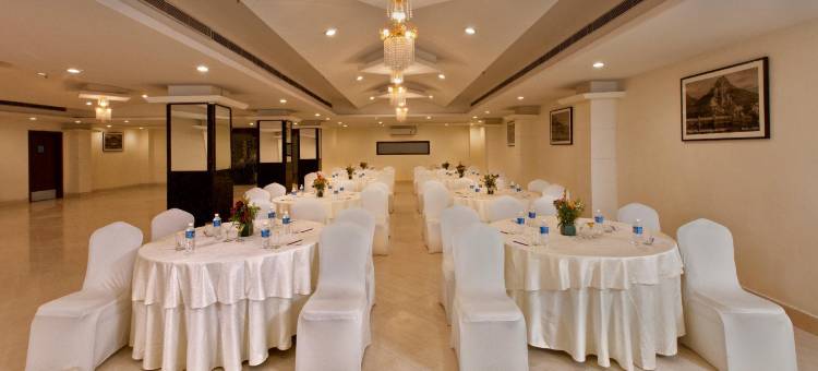 红狐由柠檬树酒店，阿尔瓦尔(Red Fox by Lemon Tree Hotels, Alwar)图片