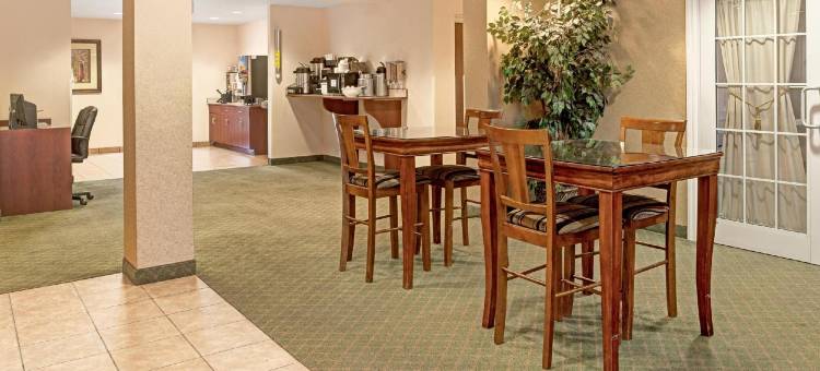温德姆麦客达套房酒店贝尔维尤管理(Microtel Inn & Suites by Wyndham Bellevue/Omaha)图片