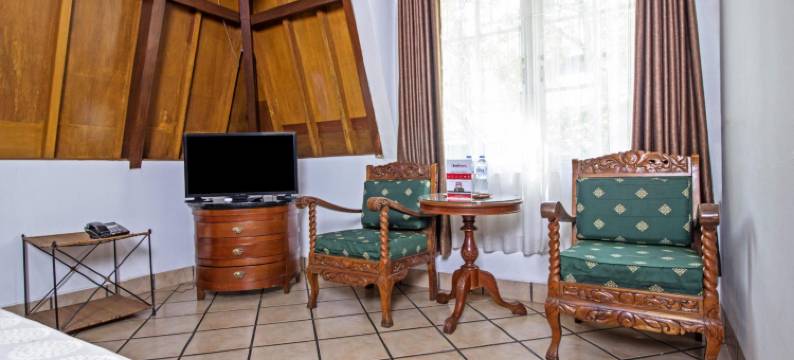 红多兹Plus酒店-近万隆天主教大学(RedDoorz Plus near Parahyangan University)图片