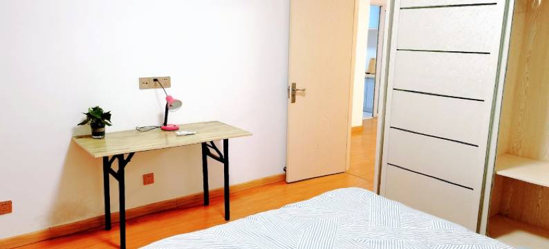 小石头民宿(青年南路分店)图片