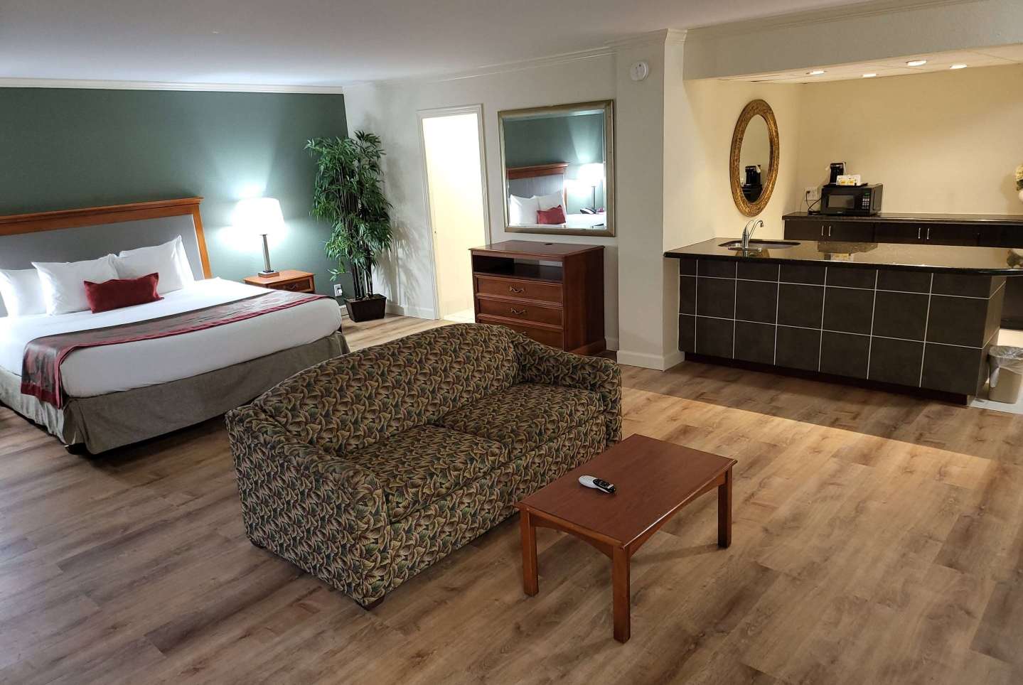 Ramada by Wyndham Houston InterContinental Airport EastOver view
