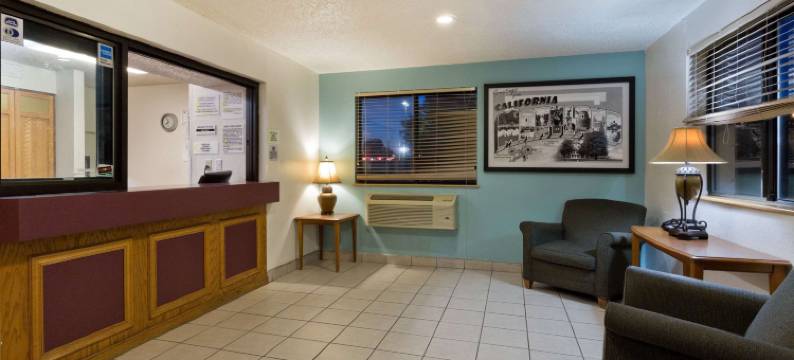 列克星敦公园-加利福尼亚地区温德姆速8酒店(Super 8 by Wyndham Lexington Park/California Area)图片