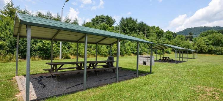 坎顿美洲最佳价值酒店(Americas Best Value Inn Canton)图片