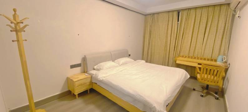 游小白公寓(工业路分店)图片