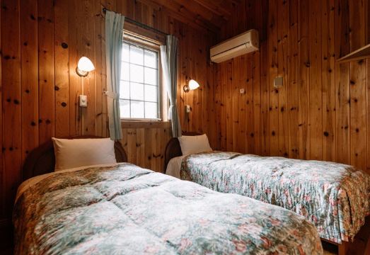 Canadian Village Montreal Hotel Overview