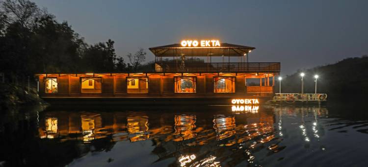 埃克塔豪华船 凯瓦迪亚团结雕像(Palette by CheckIn Ekta Houseboat Statue of Unity Kevadia)图片