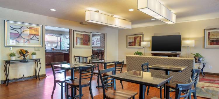 奥本欧佩莱卡贝斯特韦斯特酒店(Best Western Auburn/Opelika Inn)图片