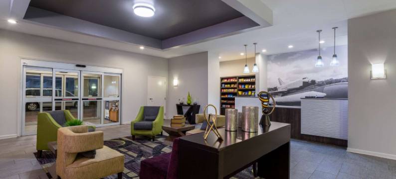 亨茨维尔机场麦迪逊拉昆塔温德姆套房酒店(La Quinta Inn & Suites by Wyndham Huntsville Airport Madison)图片