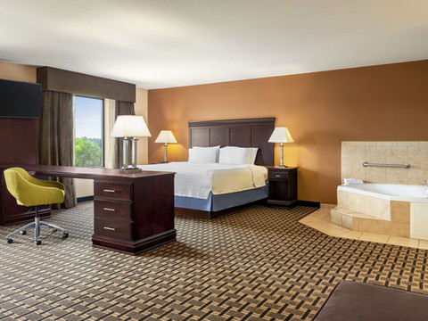 希尔顿欢朋套房酒店-派恩布鲁夫