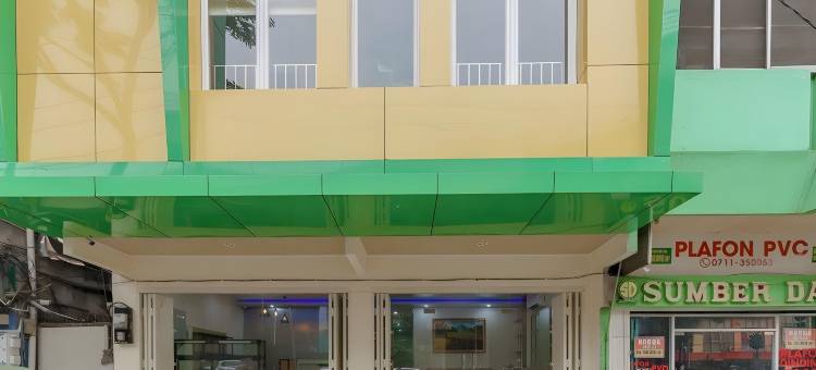 红多兹Plus酒店-近巨港RS RK查理塔斯2号(RedDoorz Plus Near RS RK Charitas 2 Palembang)图片