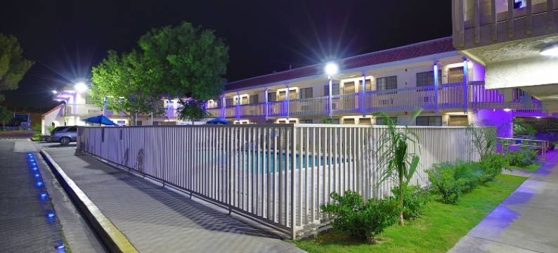 巴斯托6号汽车旅馆(Motel 6 Barstow, CA)图片