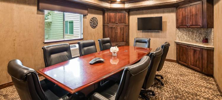 弗拉特黑德湖贝斯特韦斯特优质套房酒店(Best Western Plus Flathead Lake Inn and Suites)图片