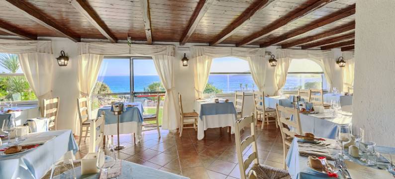 卡波特斯塔科隆纳大酒店(Colonna Grand Hotel Capo Testa, a Colonna Luxury Beach Hotel, Santa Teresa Sardegna)图片