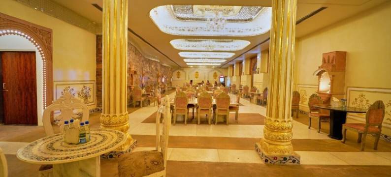 罗哈加尔堡渡假村(Lohagarh Fort Resort)图片