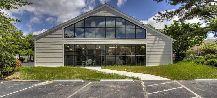 Heated Outdoor Pool and Scenic Smoky Views - Charming Loft Escape图片