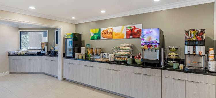 阿纳海姆梅因盖特品质套房酒店(Quality Inn & Suites Anaheim Maingate)图片