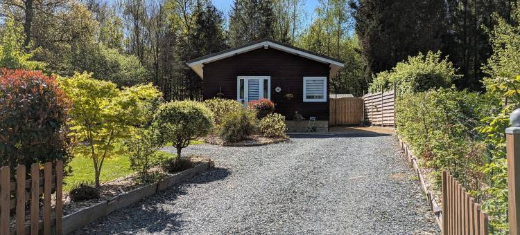 圣莱热树林旁的漂亮小木屋(Nice Chalet by the Woods in Saint-Léger)图片