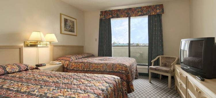 红鹿速8酒店(Super 8 by Wyndham Red Deer)图片