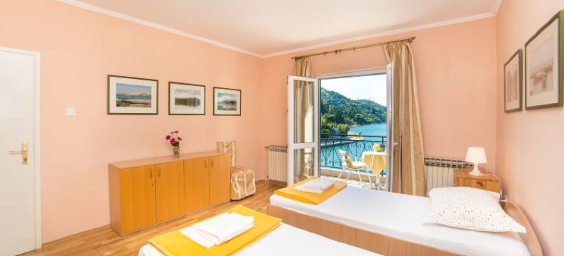 里赫莉亚屋酒店(House Ljilja)图片