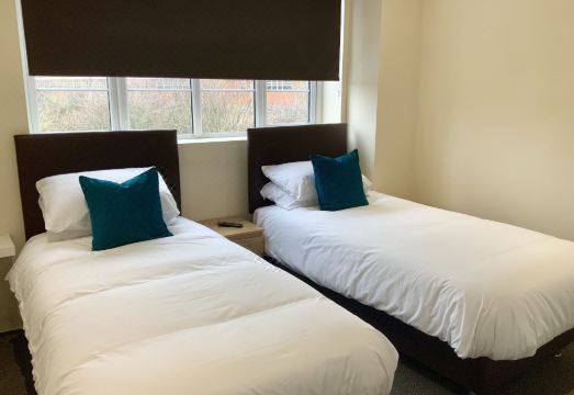 Eazzzy Rooms Corby Hotel Overview