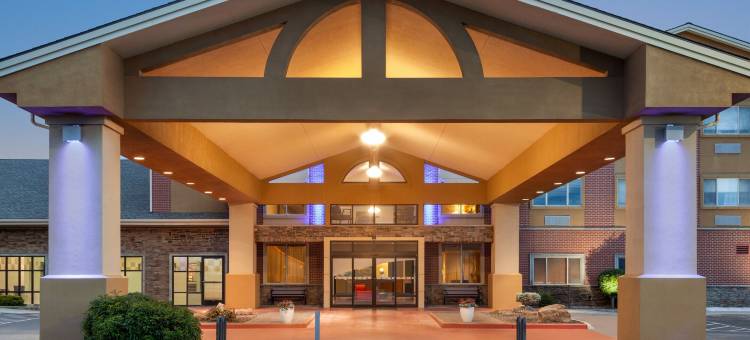 博伊西默尔迪恩舒适套房酒店(Comfort Suites Boise West Meridian)图片