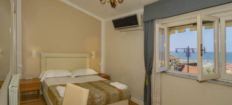 拉佩斯酒店(Hotel la Pace)图片