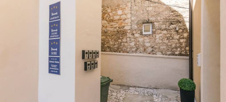 阿德里亚海套房公寓和房间(Apartments and Rooms Adriatic Suites)图片