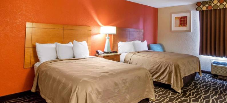 凯艺套房酒店-35号州际公路/近AT&T中心(Quality Inn & Suites I-35 Near Frost Bank Center)图片