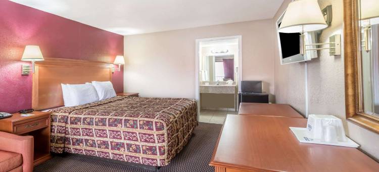 圣安东尼奥斯普拉希/ATT中心戴斯酒店(Days Inn by Wyndham San Antonio Splashtown/ATT Center)图片