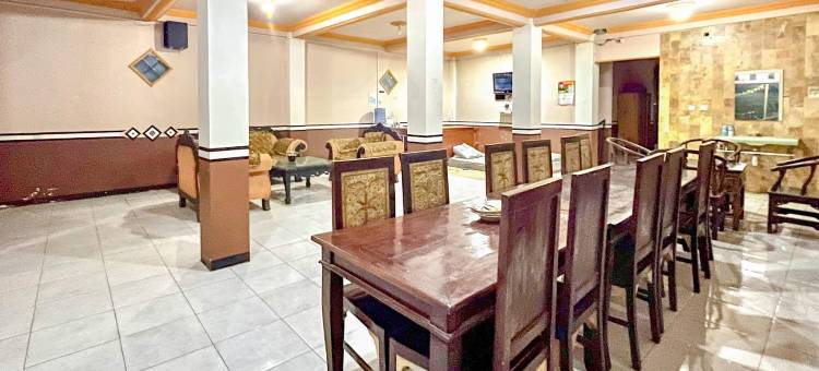 红门酒店@胡尼拉雅布罗莫酒店(RedDoorz @ Hotel Huni Raya Bromo)图片