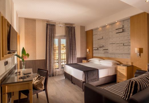 Hotel Royal Court Hotel Overview