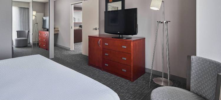 什里夫波特博西尔市/路易斯安那州布劳德沃克万怡酒店(Courtyard Shreveport-Bossier City/Louisiana Boardwalk)图片