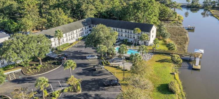 查尔斯顿溪边旅馆(Charleston Creekside Inn)图片