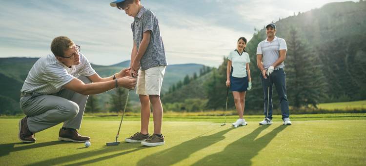 豪华2卧室公寓距离滑雪坡0英尺由RedAwning提供(Luxurious 2 Bedroom0 Feet from the Slopes! Condo by RedAwning)图片