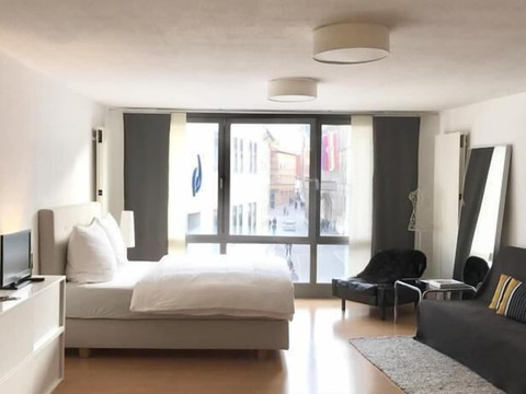 马克特普拉兹中央套房酒店