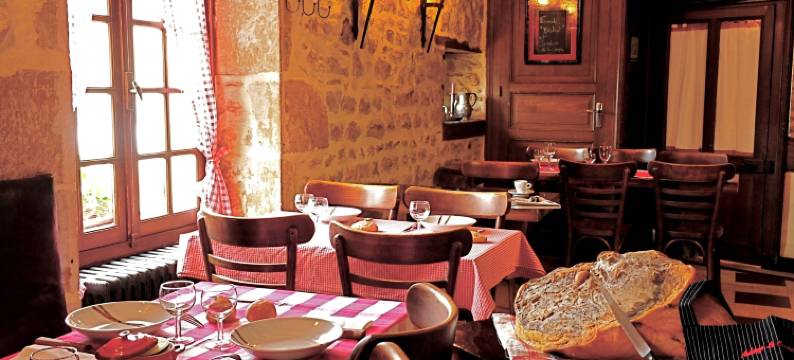 普瓦图中心酒店(Logis Auberge le Centre Poitou)图片