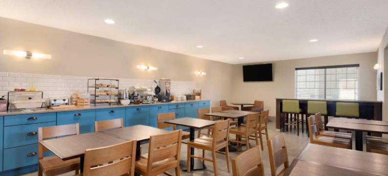 奇珀瓦福尔斯丽怡酒店(Country Inn & Suites by Radisson, Chippewa Falls, WI)图片