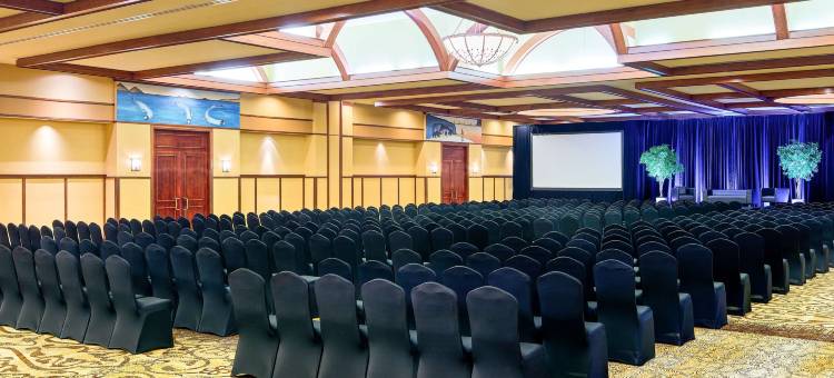 费尔蒙特特雷布兰特酒店(Fairmont Tremblant)图片