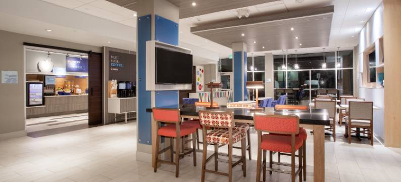 布赖顿洲际智选假日套房酒店 - 丹佛东北(Holiday Inn Express & Suites DENVER NE - BRIGHTON by IHG)图片