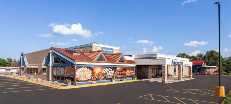 巴拉布活动中心温德姆阿美瑞辛套房酒店(AmericInn & Suites By Wyndham Baraboo Event Center)图片