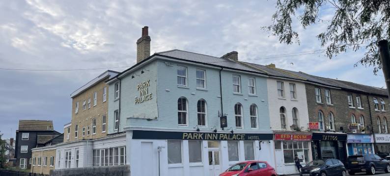 ATIS 公园客栈(Park Inn Palace)图片