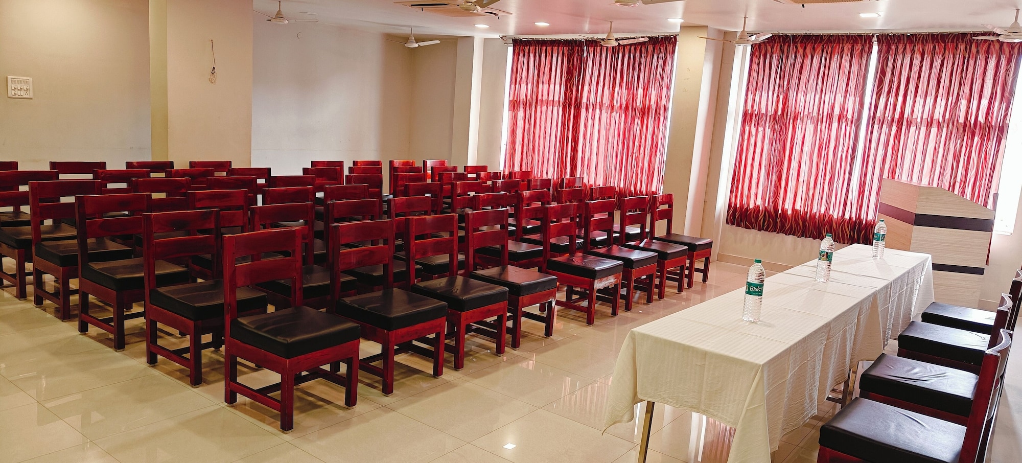 Hotel Diamond Over view