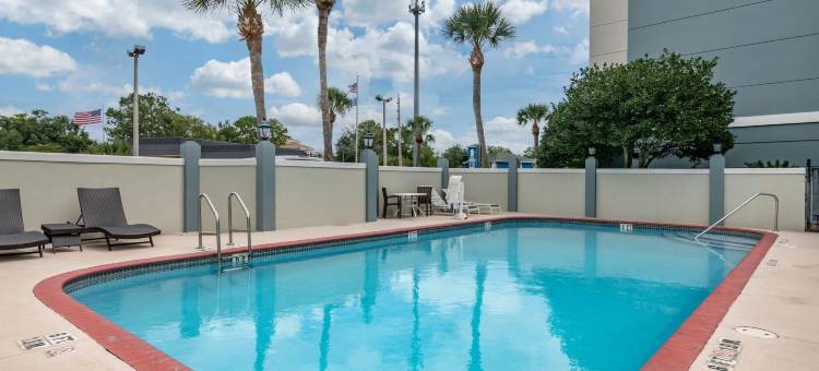 贝梅度斯靠近巴特勒大道舒适套房酒店(Comfort Suites Baymeadows Near Butler Blvd)图片